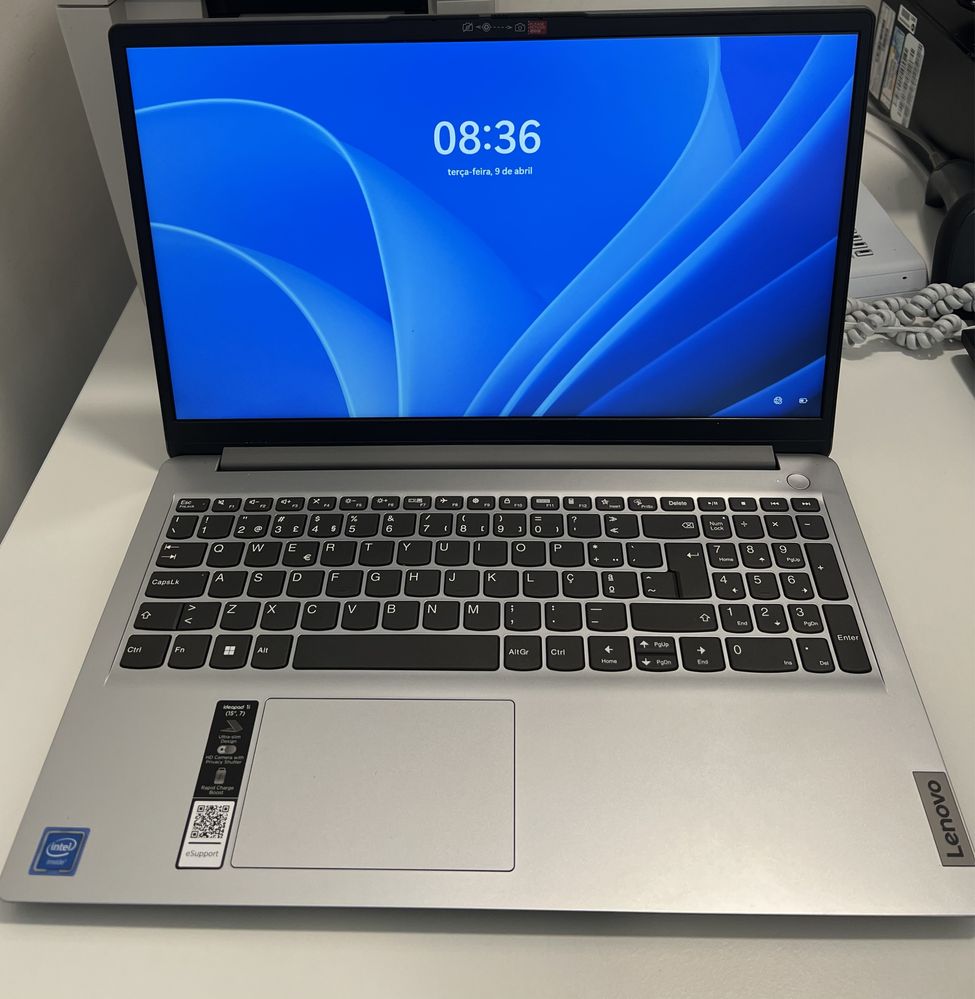 Portátil Lenovo IdeaPad 4GB