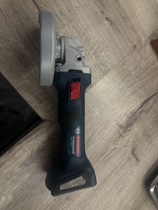 Болгарка, новая, акумуляторная, bosh