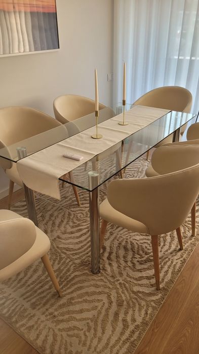 Mesa de jantar de vidro