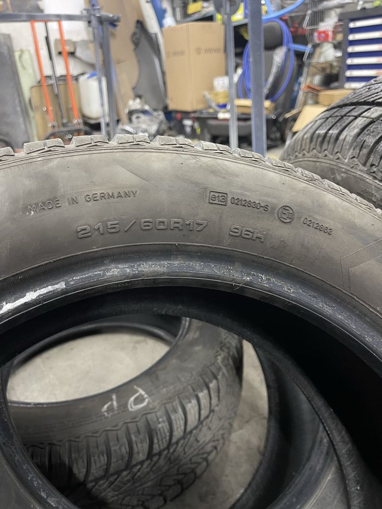 Opony zimowe GoodYear UltraGrip 8 215/60 R17