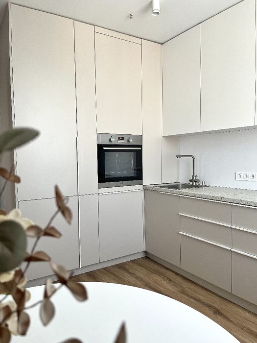 Продам 1 кімнатну евродвушка ЖК Крістал Авеню, метро Житомирська.