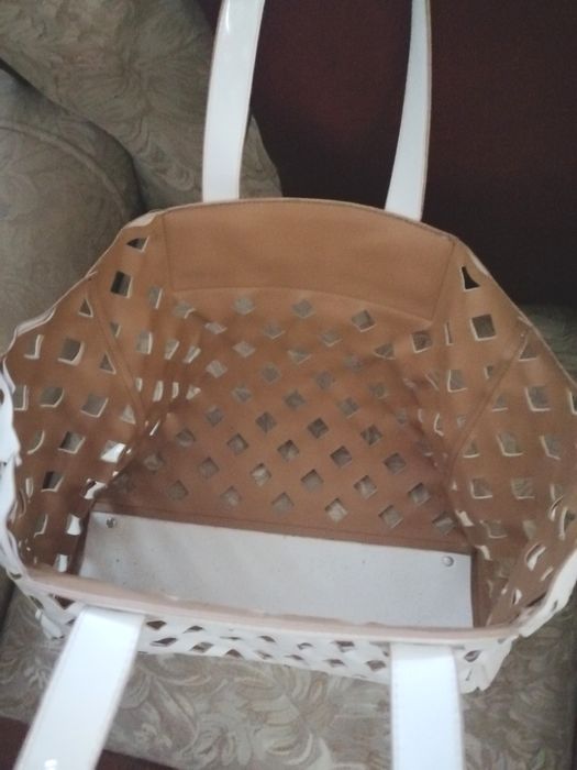 Mala de ombro/mão branca bom estado