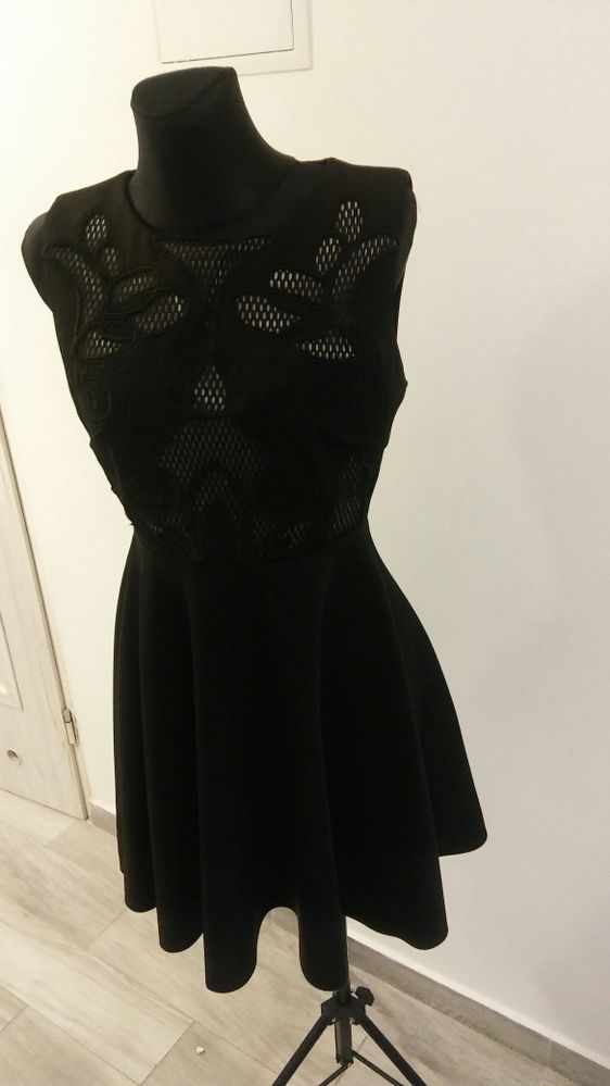 Czarna sukienka roz M L