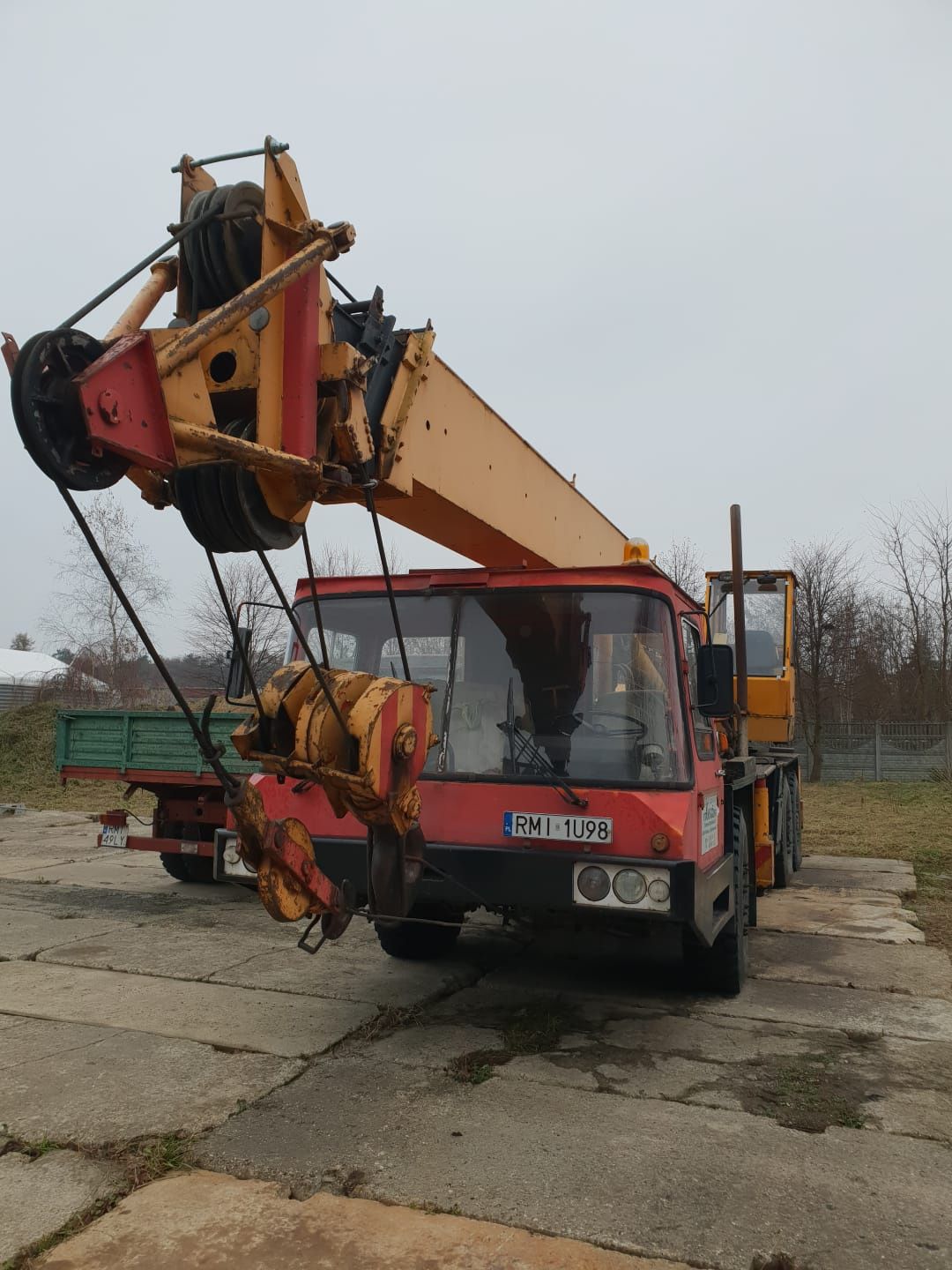 Dźwig Bumar Fablok udźwi 25 ton