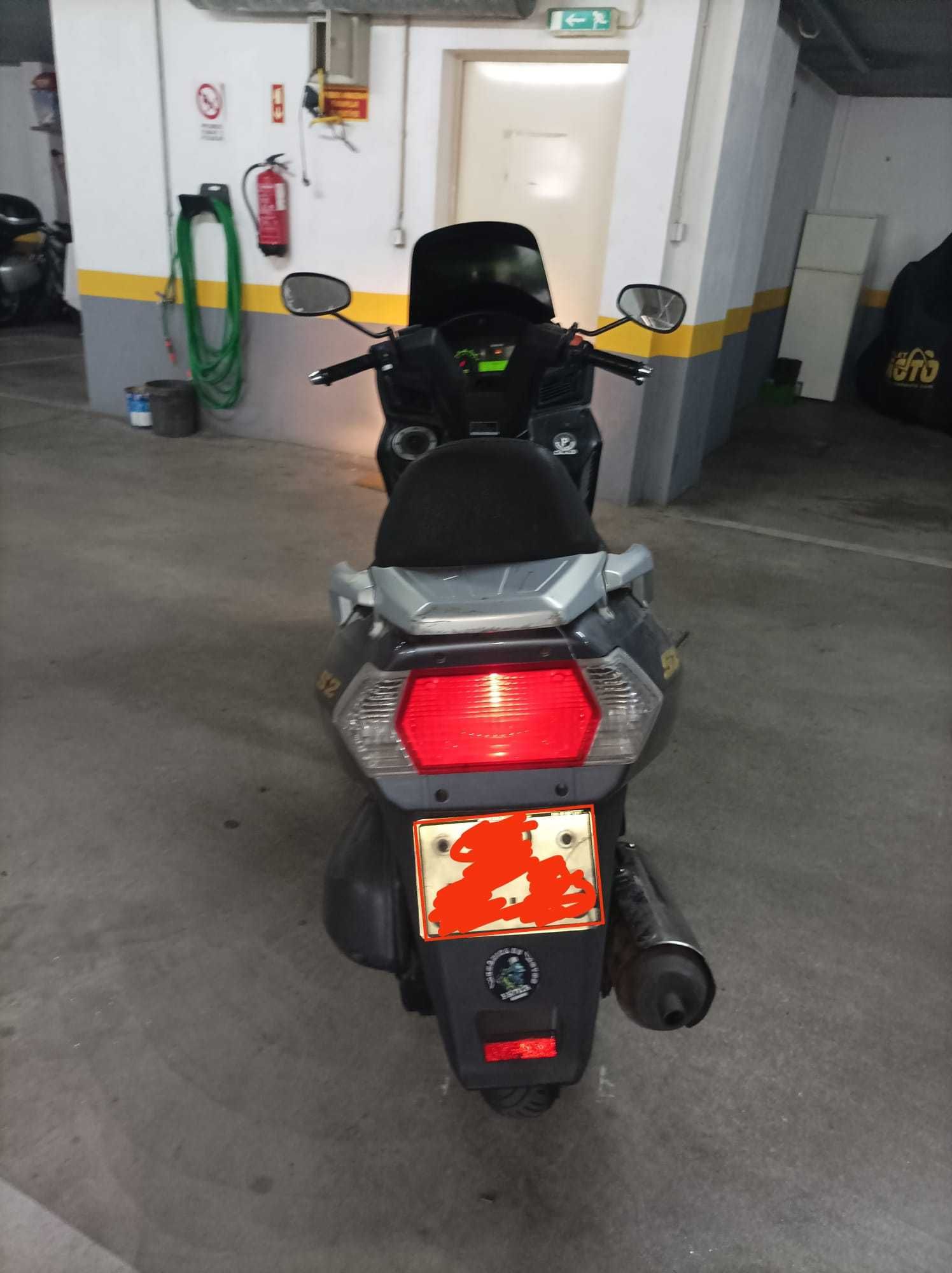 Vendo ou troco Scooter Darlim S2 125cc