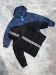 Куртка Adidas в чорному та синьому кольорі