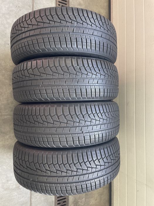 Ładny Komplet Zimowych Opon 225/60 R17 Hankook