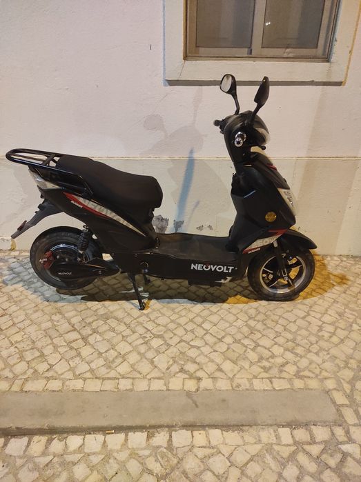 Moto elétrica em ótimo estado