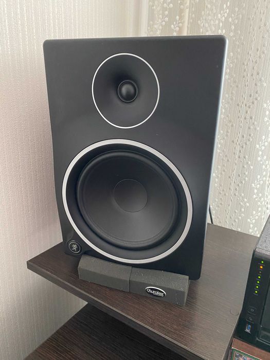Mackie MR8 mk3 монітори