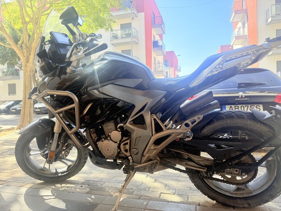 Moto zontes t 3