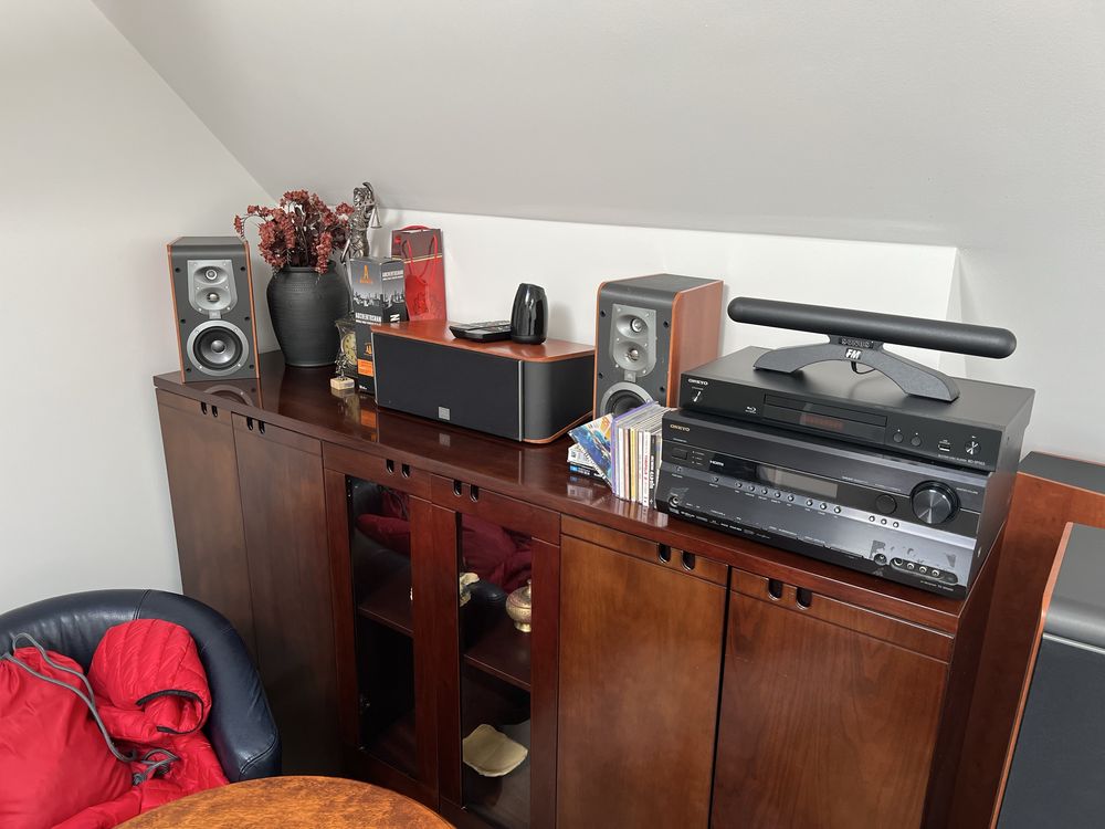 Zestaw kina domowego JBL oraz amplituner ONKYO