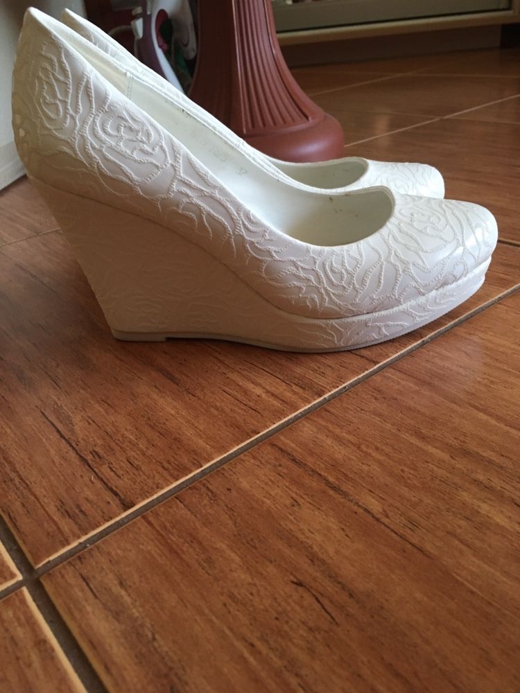 Свадебные туфли,туфли для свадьбы,белые туфли