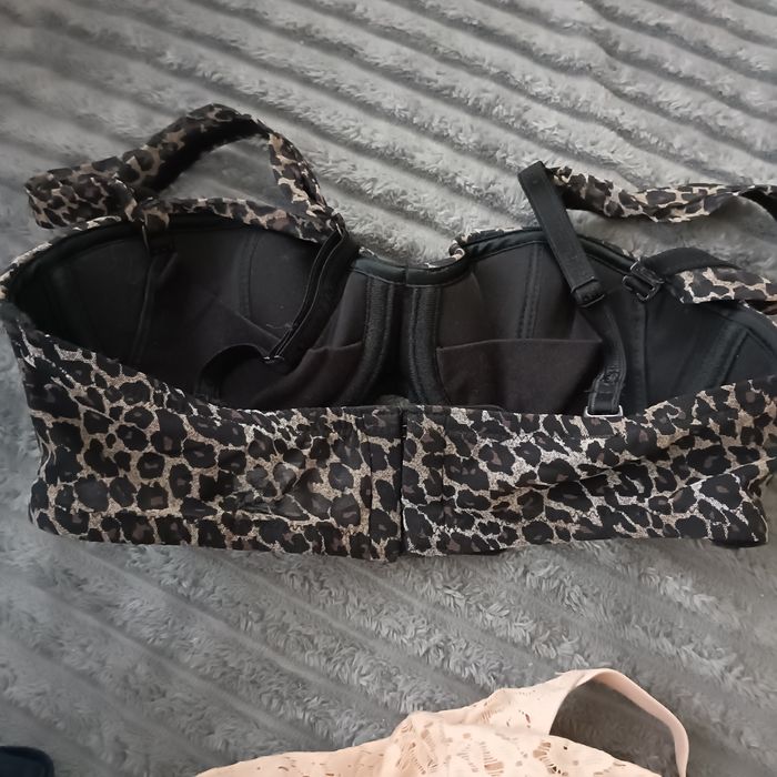 Biustonosz 75b chantell