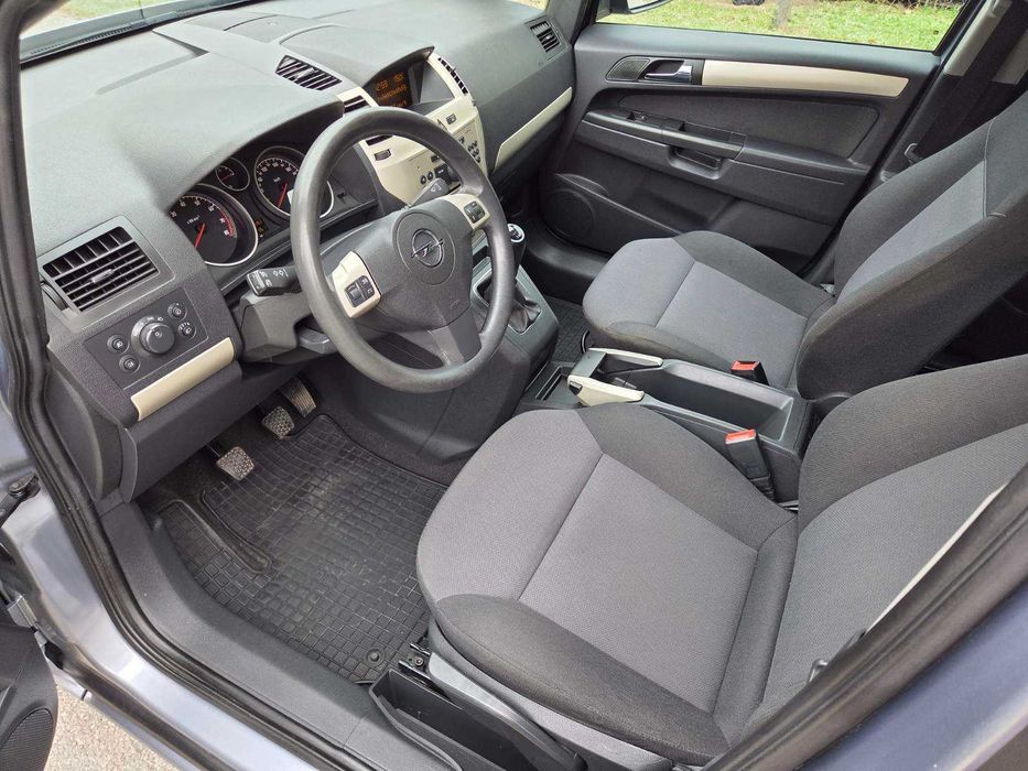7- місний Opel Zafira в ідеальному стані. Не  битий, не фарбований.