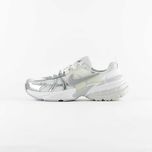 Кросівки Nike V2K Run FD0736-104
