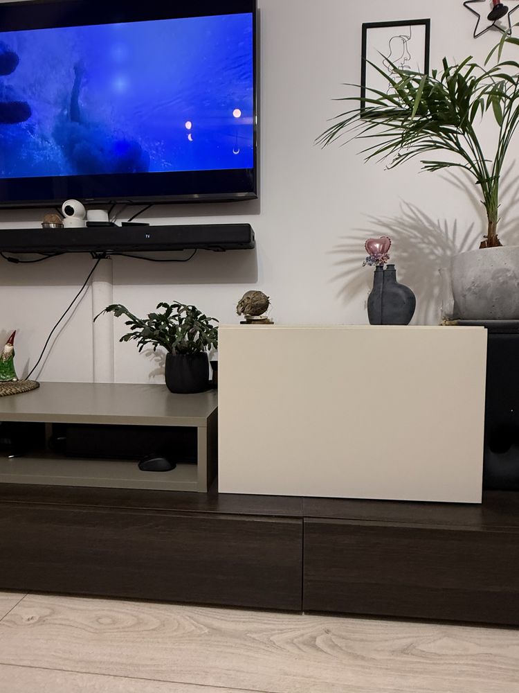 Zestaw szafek firmy VOX - model HiFi
