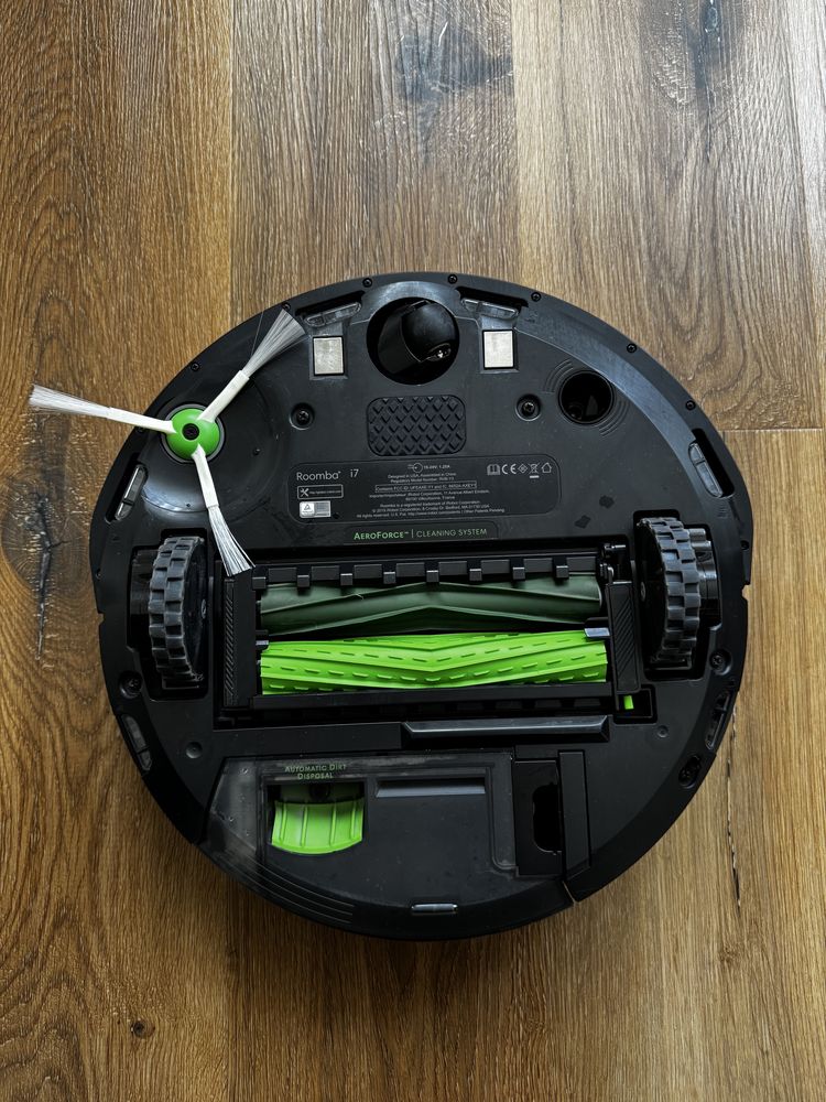 Aspirador Roomba iRobot i7+