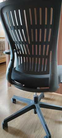 Krzesło biurowe obrotowe Bejot
