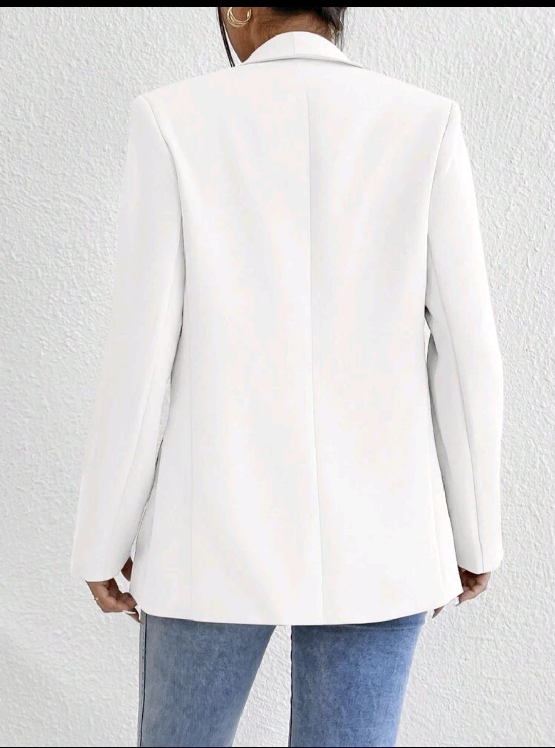 Blazer branco novo, motivo de venda muito pequeno N.34