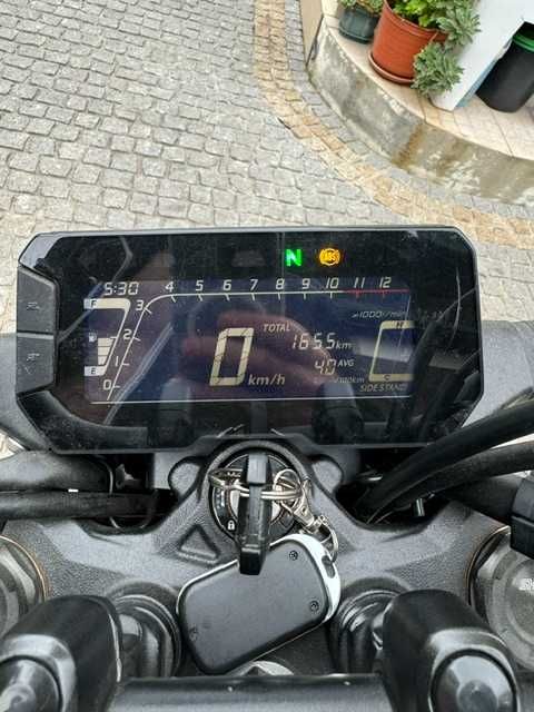 Honda CB300R Neo Sports Café Cinza 2000KMs
