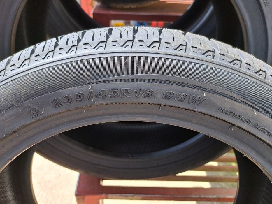 4 Opony NOWE wielosezonowe 235/45 R18 Trazano Montaż Gratis!