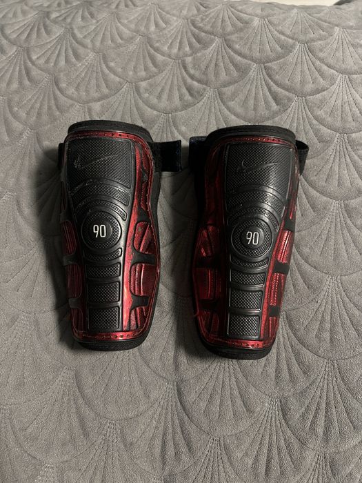 Футбольні щитки/щитки для футболу