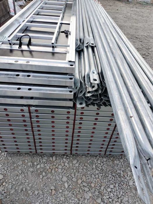 Rusztowanie systemowe   255 m2   SP70 30x8,5m  pletak