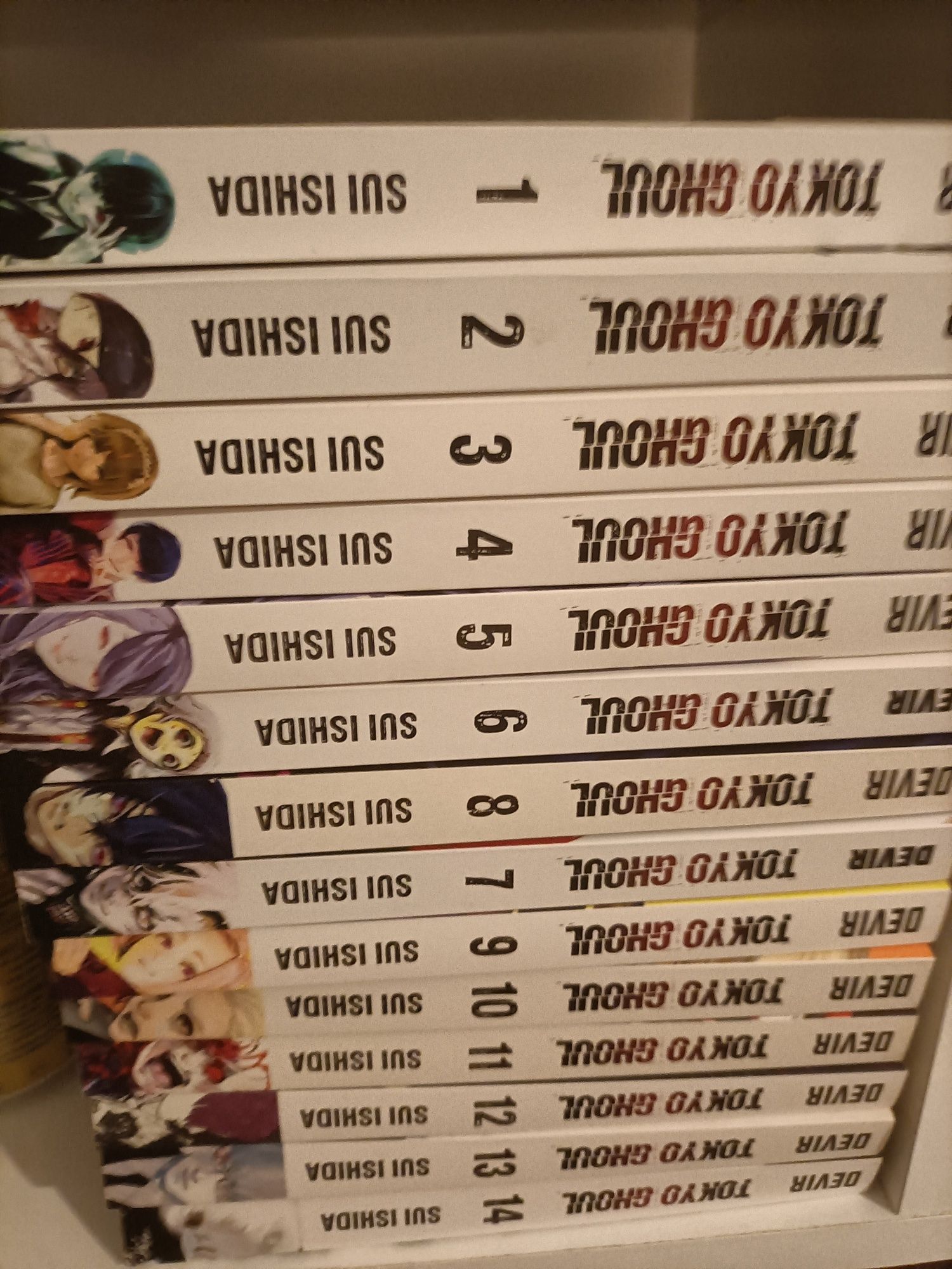 Mangas diversos: One-Punch Man, Jujutsu kaisen, Tokio Ghoul (unidade)