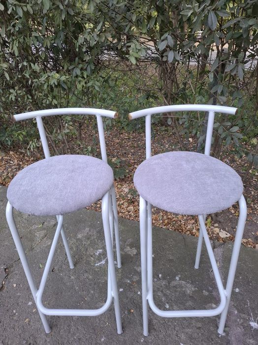 Krzesła wysokie barowe