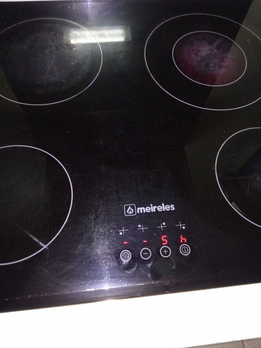 Conjunto placa vitrocerâmica mais forno elétrico