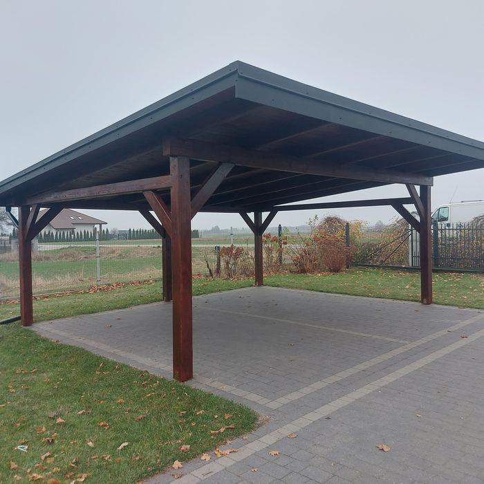 Wiata samochodowa drewniana