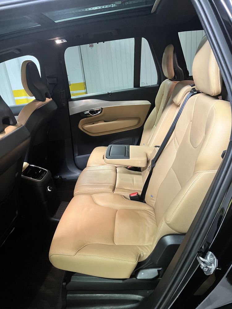 Volvo XC90 T8 AWD