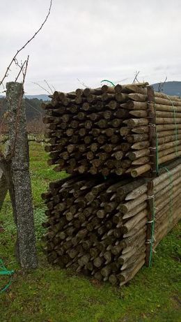 Postes de madeira tratados