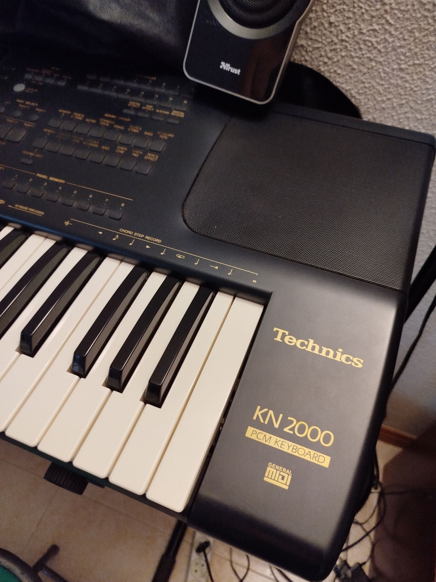 Technics kn 2000