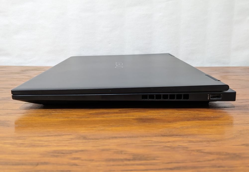 HP Omen 16 i7-13700hx rtx4070 16ram 1TB 240hz