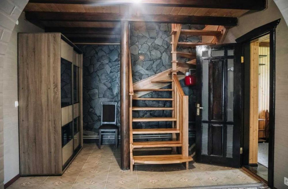 Оренда будинку в Карпатах, житло Верховина, котедж "Стежка в Гори"