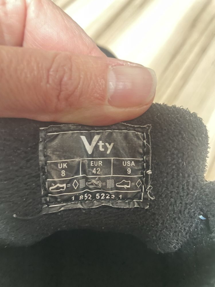 Buty męskie zimowe 42