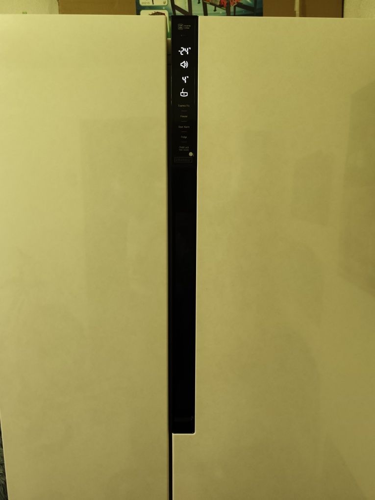 Холодильник LG GC-B247JEDV | 679л | Бежевый | Total 
Объём (л)
679