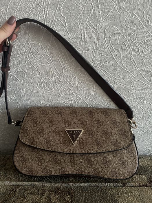 Сумка guess коричнева в хорошому стані