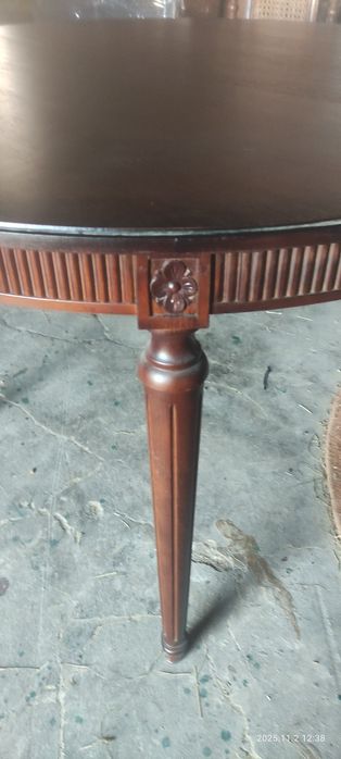 Stół okrągły po renowacji