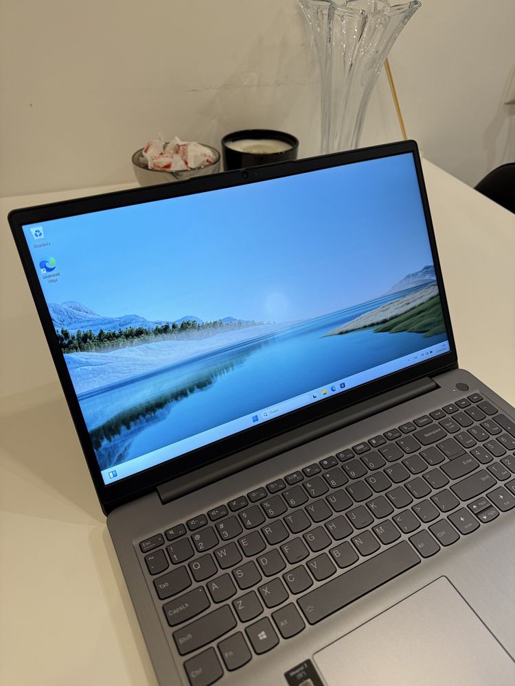 Lenovo 15.6 FHD, TouchScreen, i5-1135G7, 20GB RAM, SSD 512GB