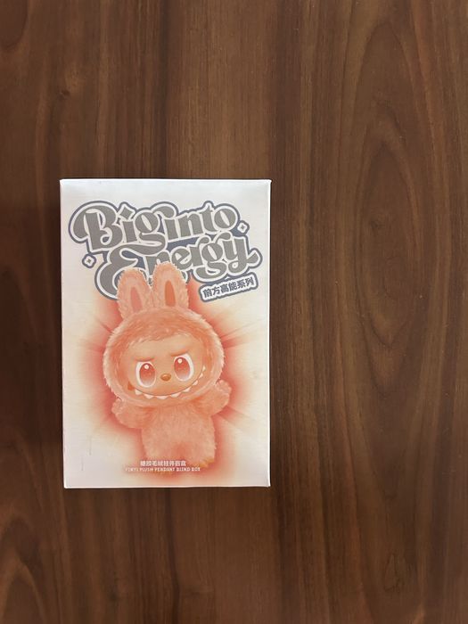 Szara sekretna laleczka