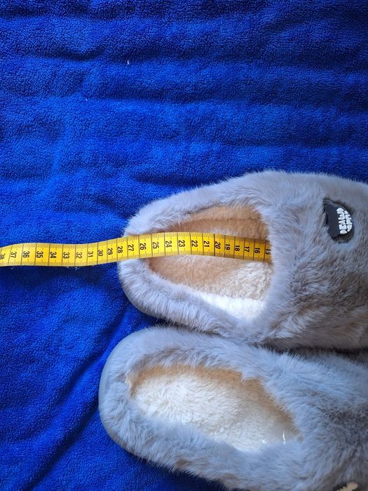 Damskie zimowe kapcie 42,5,wkładka ma 26,5 cm