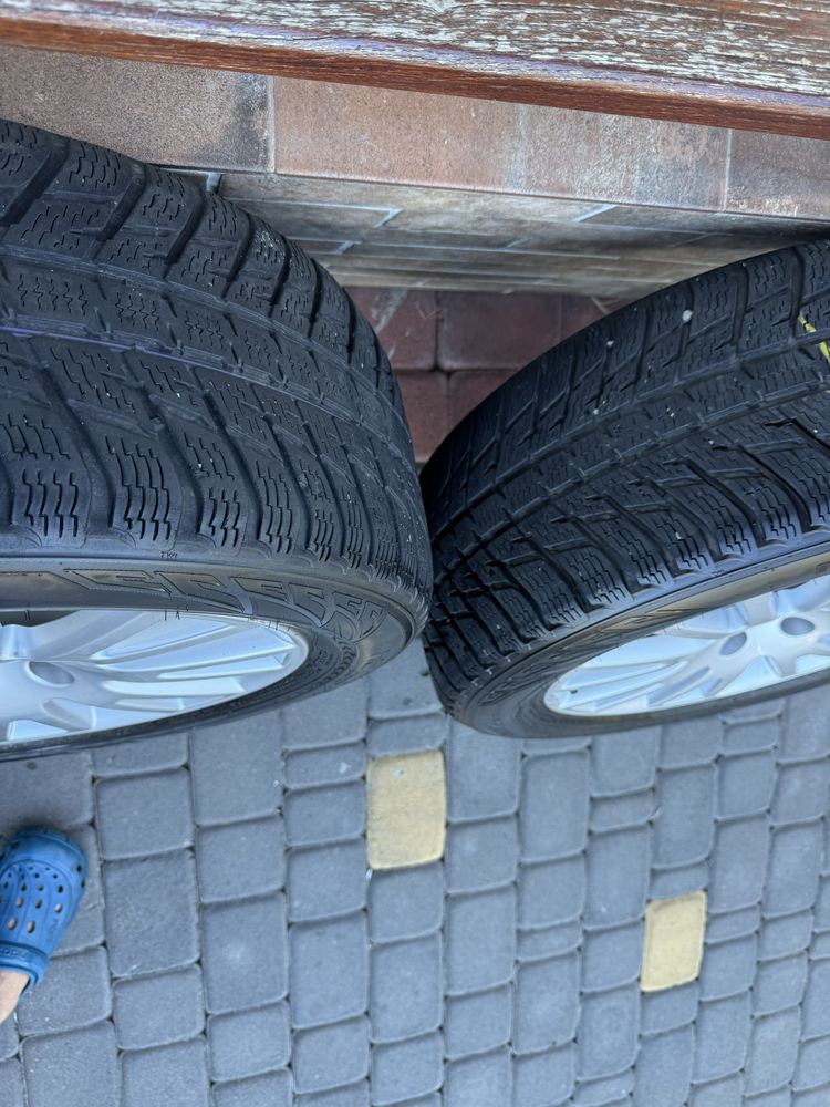 235/55 R17  103HXL.  Nokian диски з резиною Audi, VW Tiguan