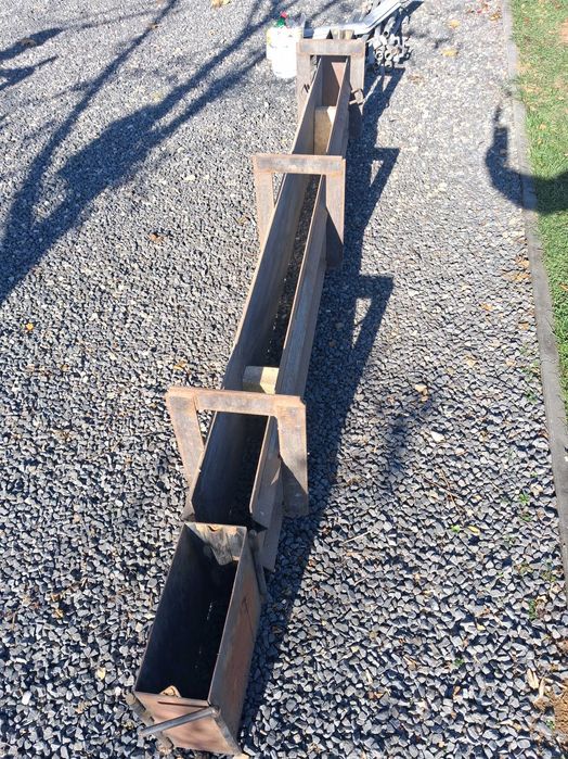 Forma na murek ogrodzeniowy