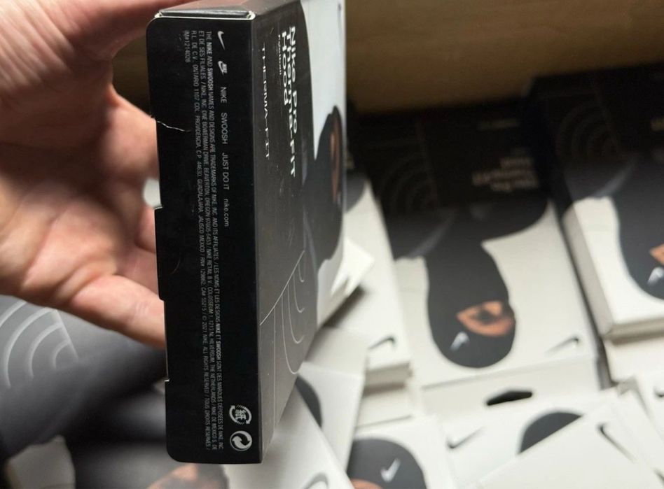 Оригінал Балаклава Nike Pro Hyperwarm Hood чорна, Маска Найк