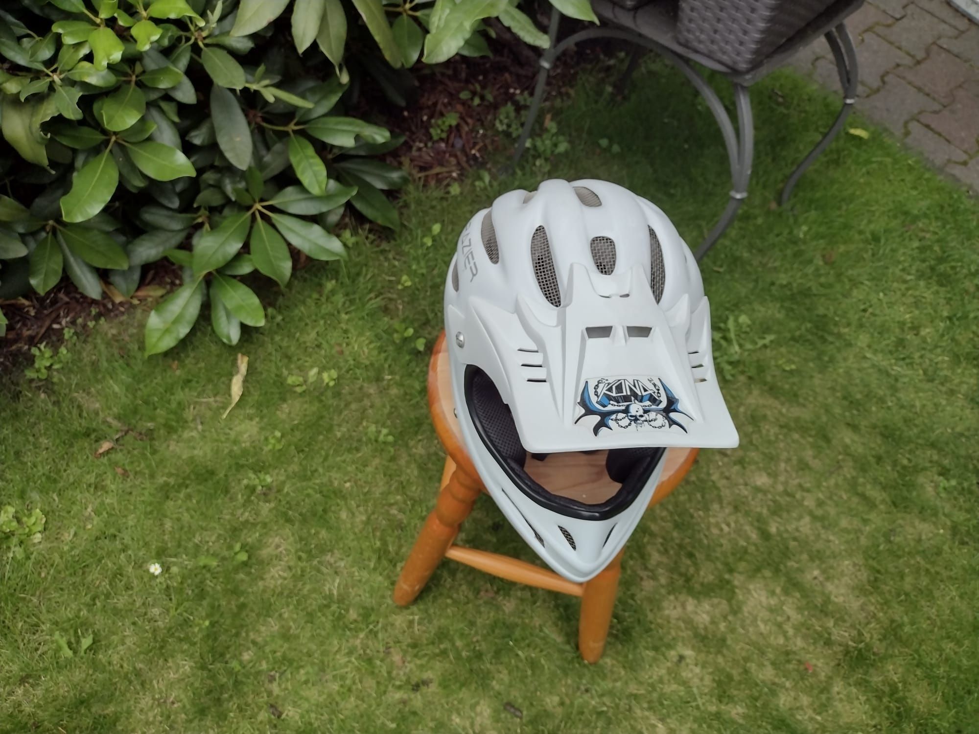 Kask rowerowy na całą twarz RAZIER