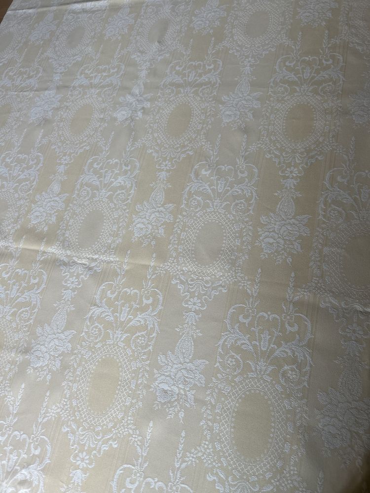 Piekny obrus 230x155cm