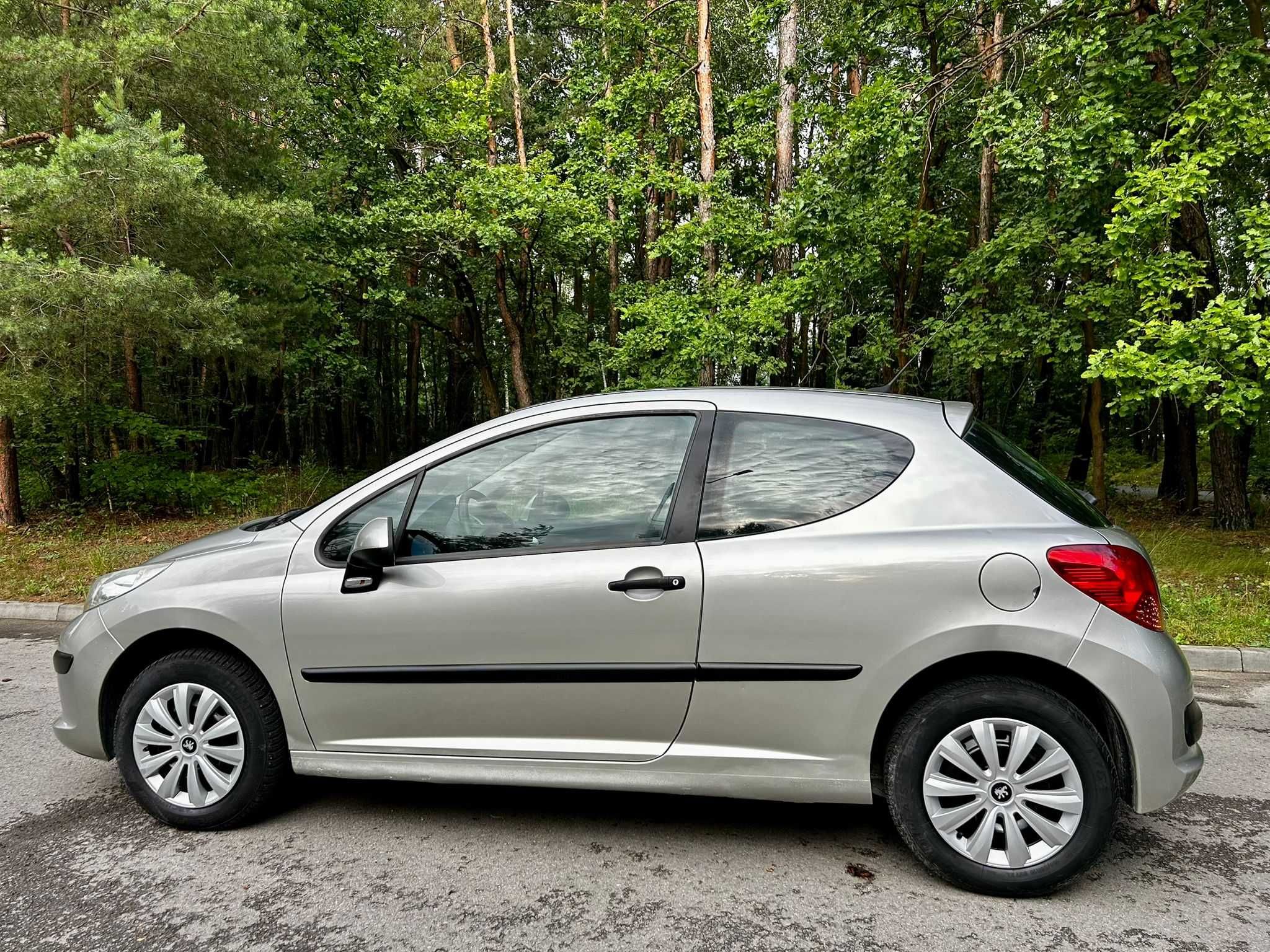 Peugeout 207 1.4 benzyna 2006