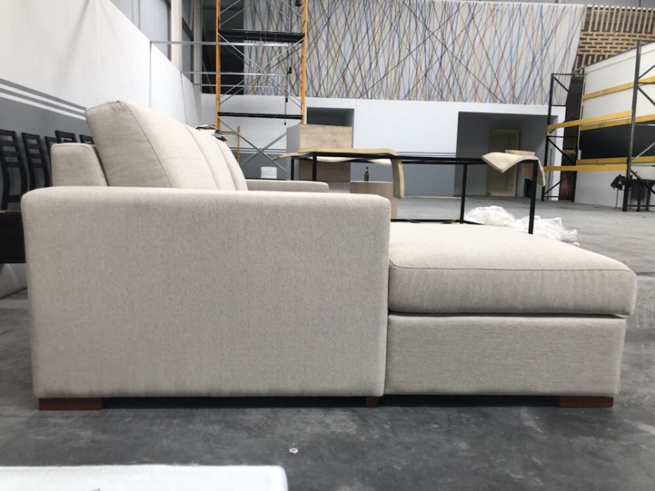Sofá M. Cenovo com cheselounge